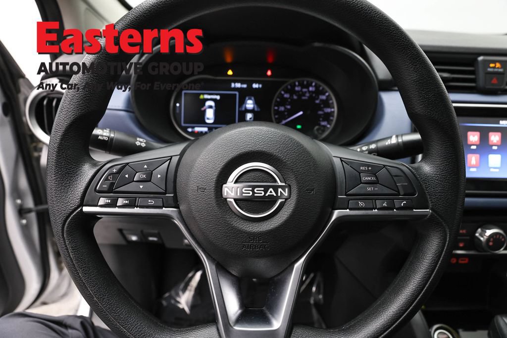 Used 2023 Nissan Versa SV FWD image 12