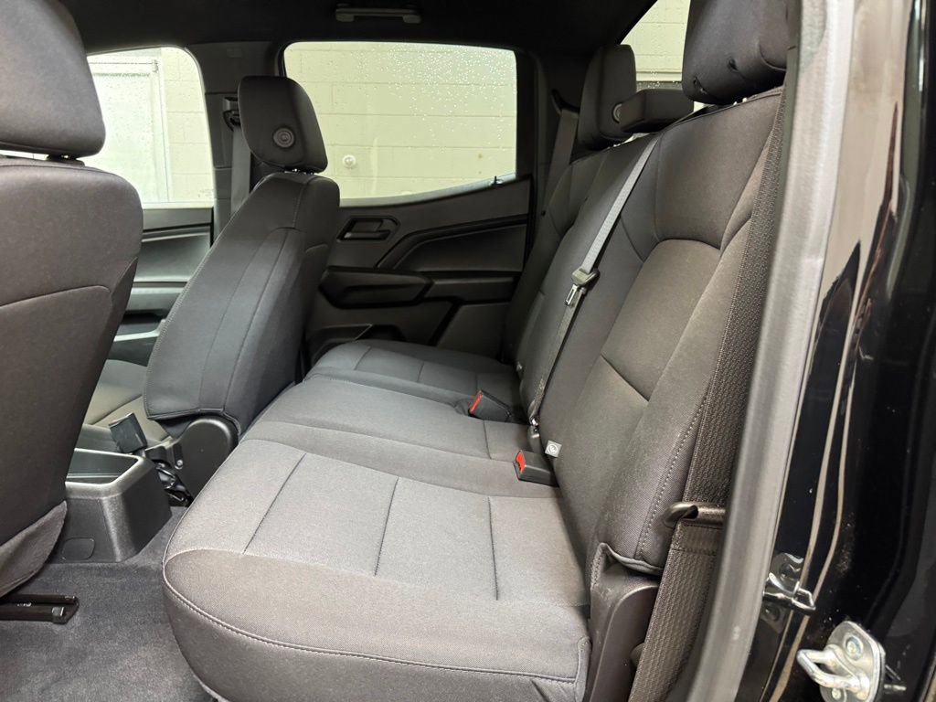 Used 2024 Chevrolet Colorado W/T image 17