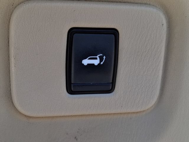 Used 2017 Nissan Pathfinder SL w/ SL Tech Package FWD image 24