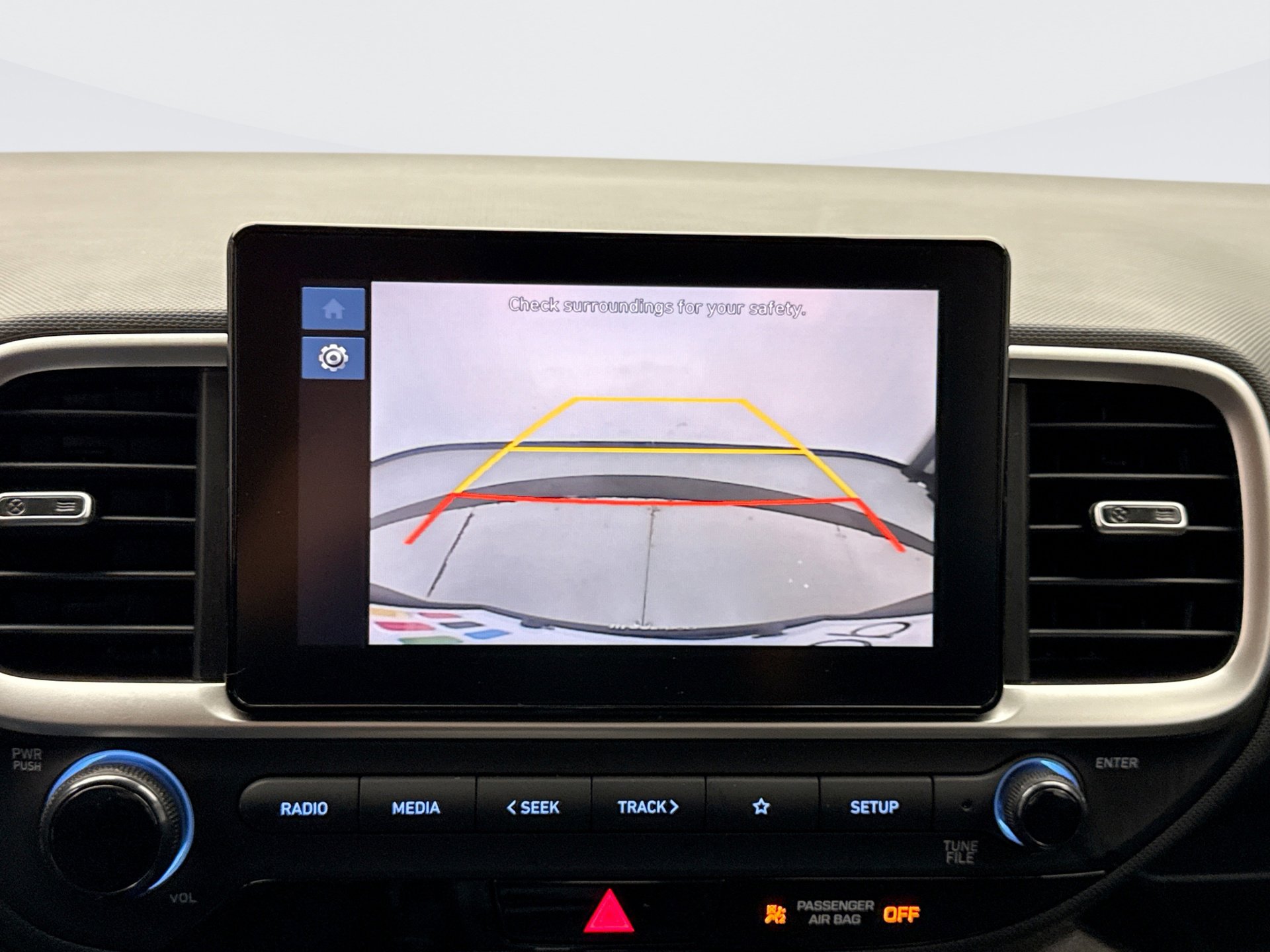 Used 2025 Hyundai Venue SE image 15