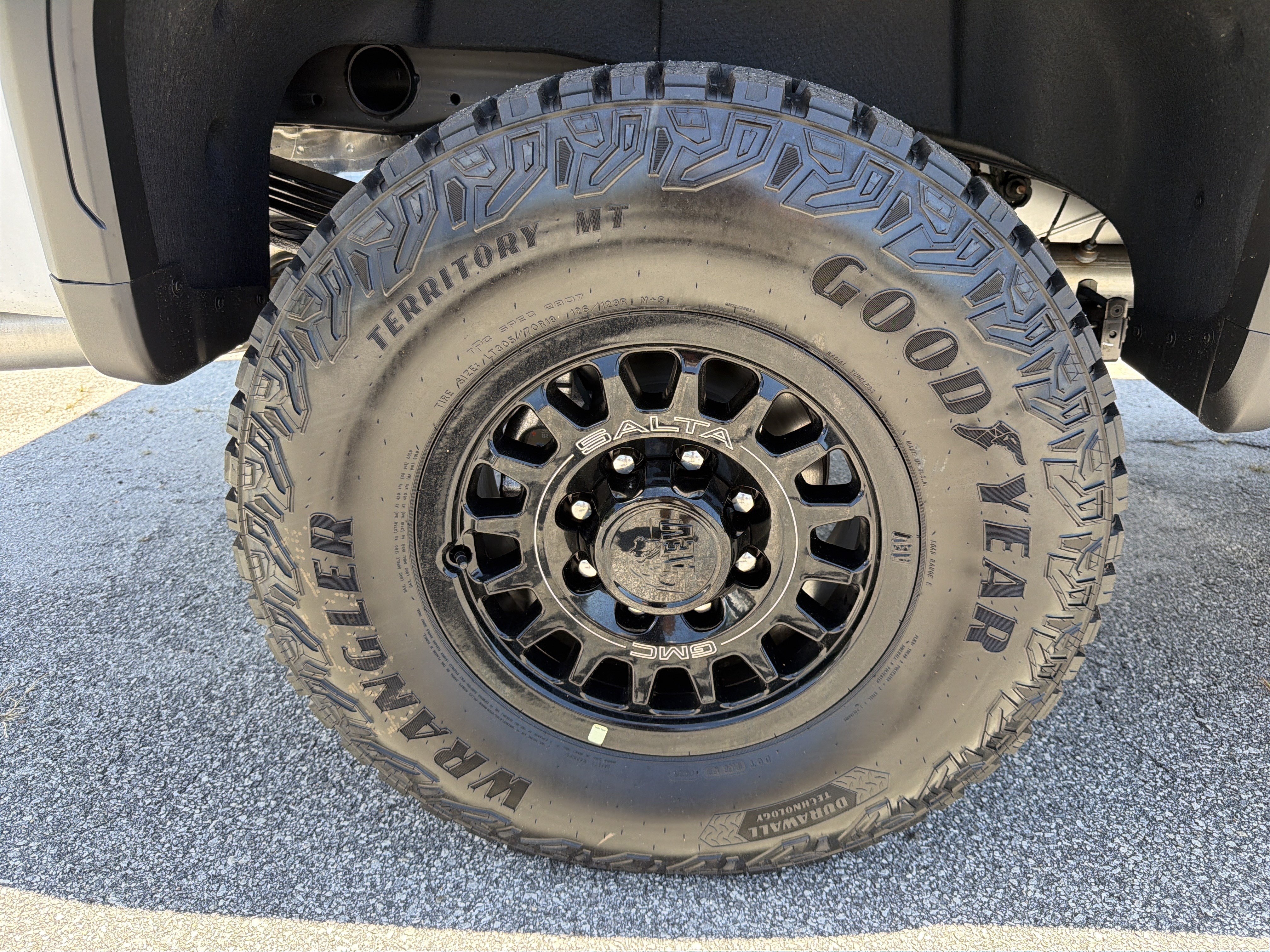 New 2026 GMC Sierra 2500 AT4X w/ AT4X AEV Edition AWD/4WD image 18
