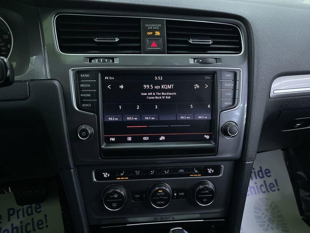 Used 2016 Volkswagen e-Golf SEL Premium image 22