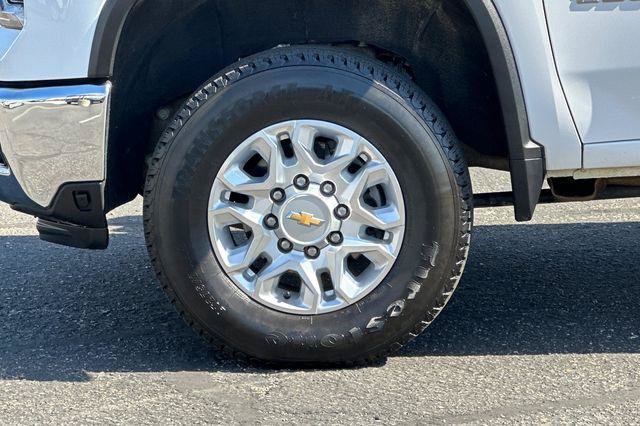 Used 2024 Chevrolet Silverado 2500 LTZ AWD/4WD image 25