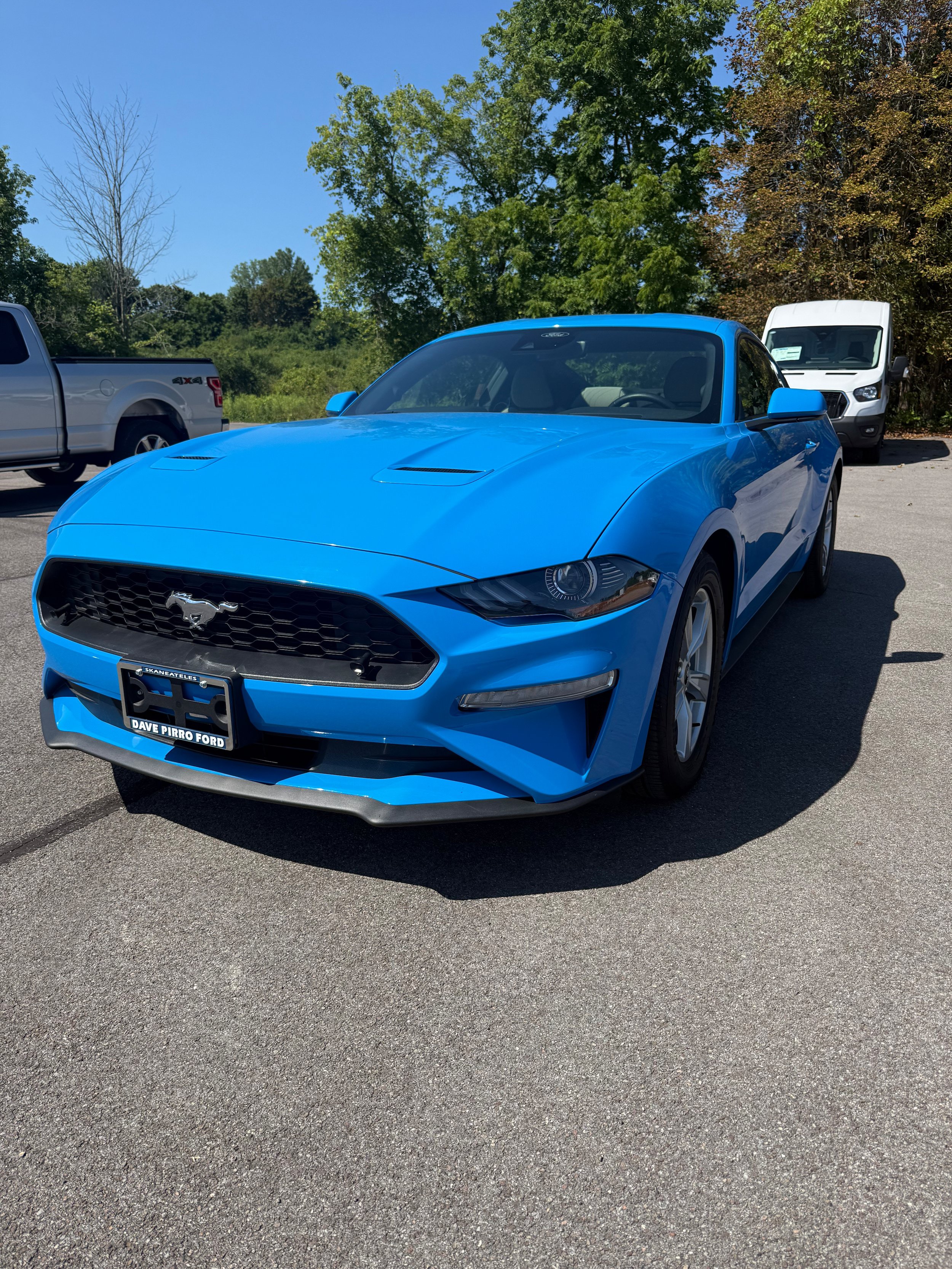 Used 2022 Ford Mustang Coupe RWD image 1