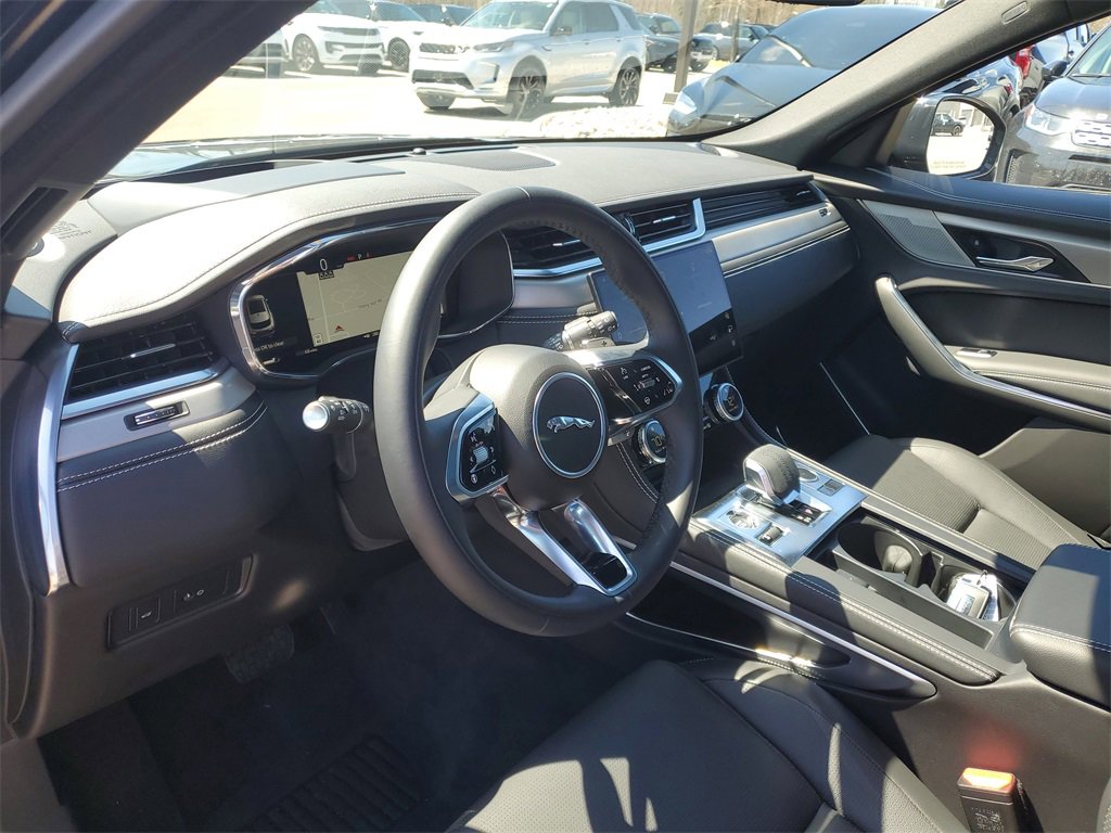 New 2025 Jaguar F-PACE R-Dynamic S image 13