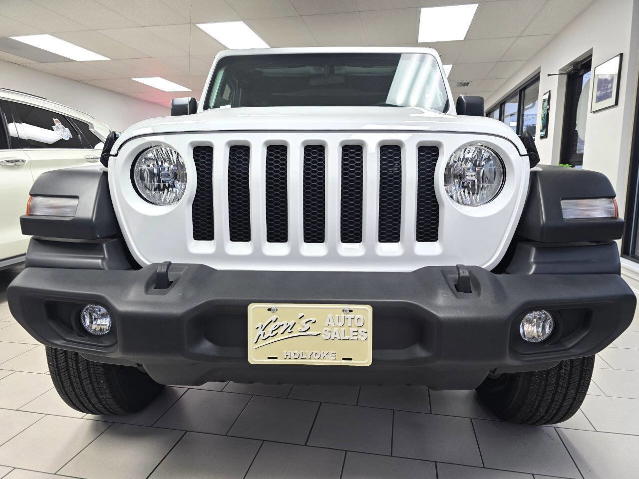 Used 2022 Jeep Wrangler Unlimited Sport image 7