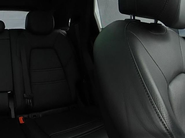 Used 2020 Porsche Cayenne Turbo AWD/4WD image 30