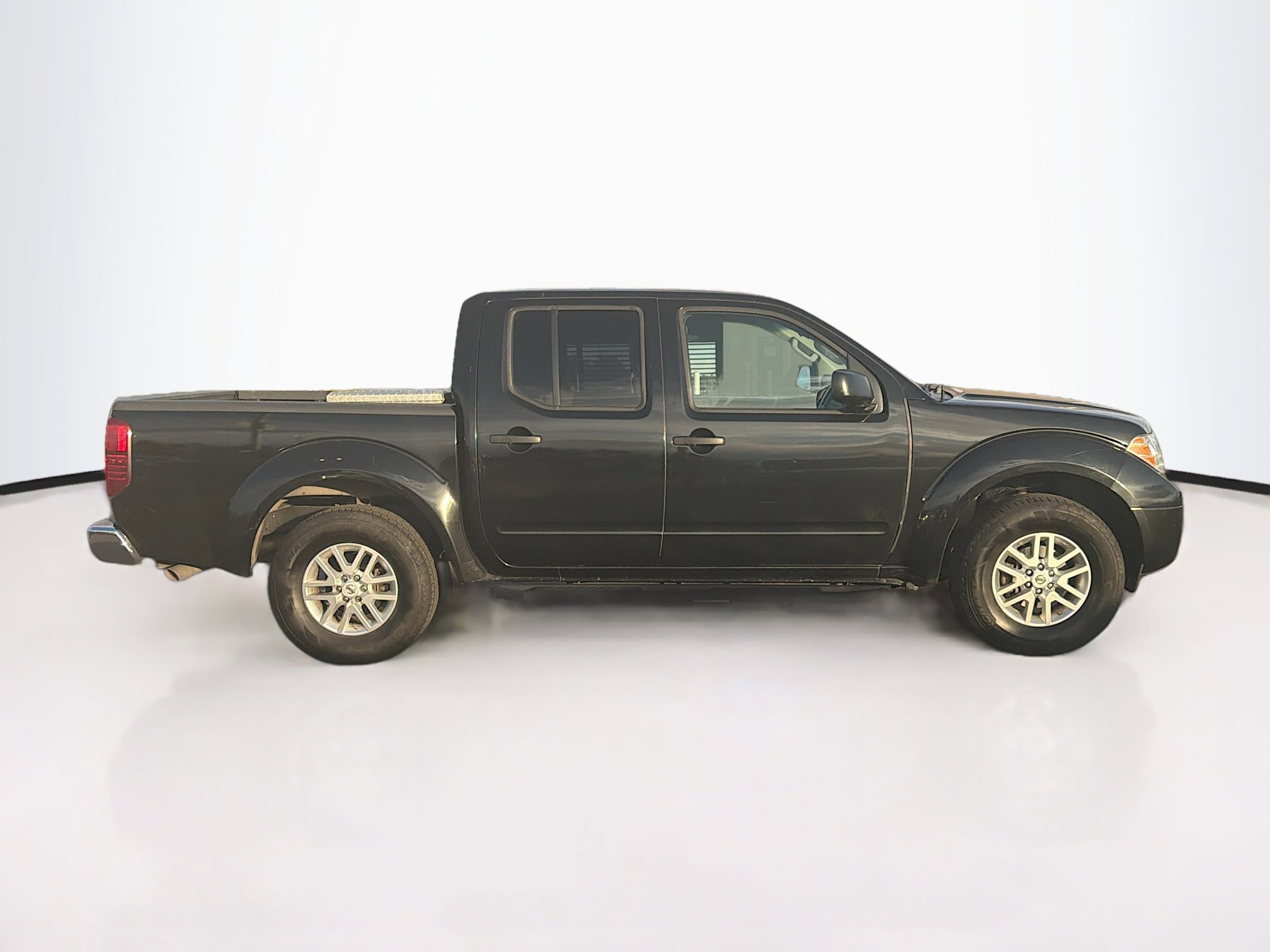 Used 2017 Nissan Frontier SV AWD/4WD image 10