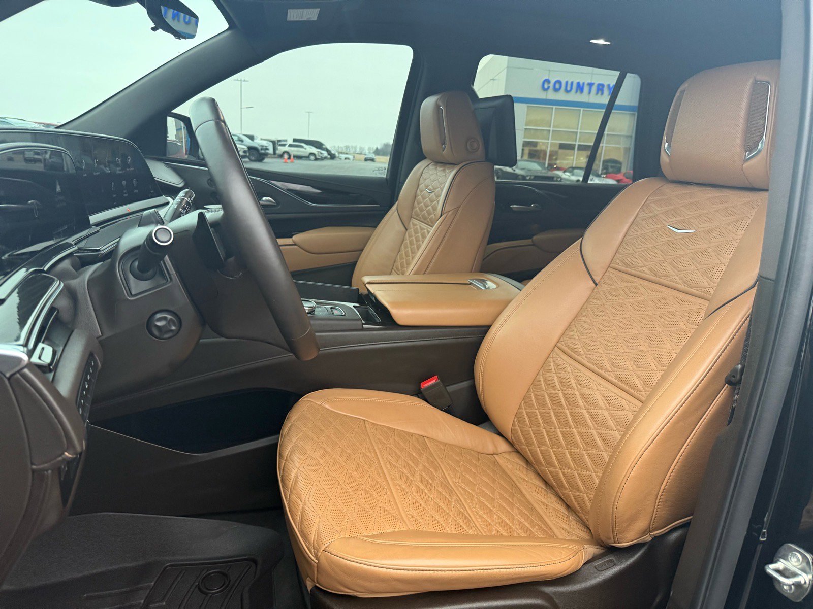 Used 2023 Cadillac Escalade Premium Luxury w/ Performance Package image 12