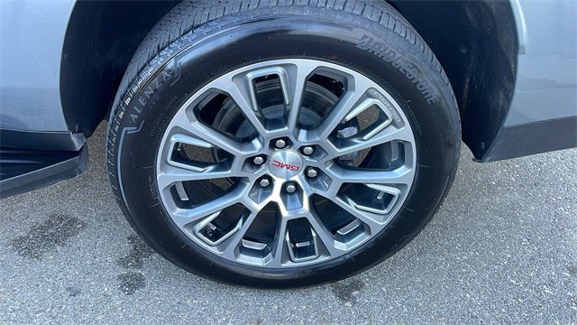 Used 2025 GMC Yukon XL Denali image 30