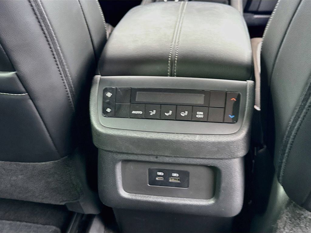 Used 2023 Nissan Pathfinder SL w/ Lighting Package (N92) AWD/4WD image 24