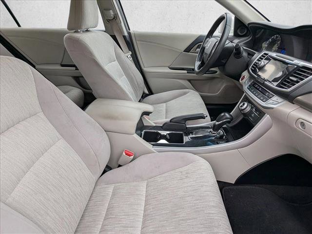 Used 2014 Honda Accord Plug-In Sedan image 19