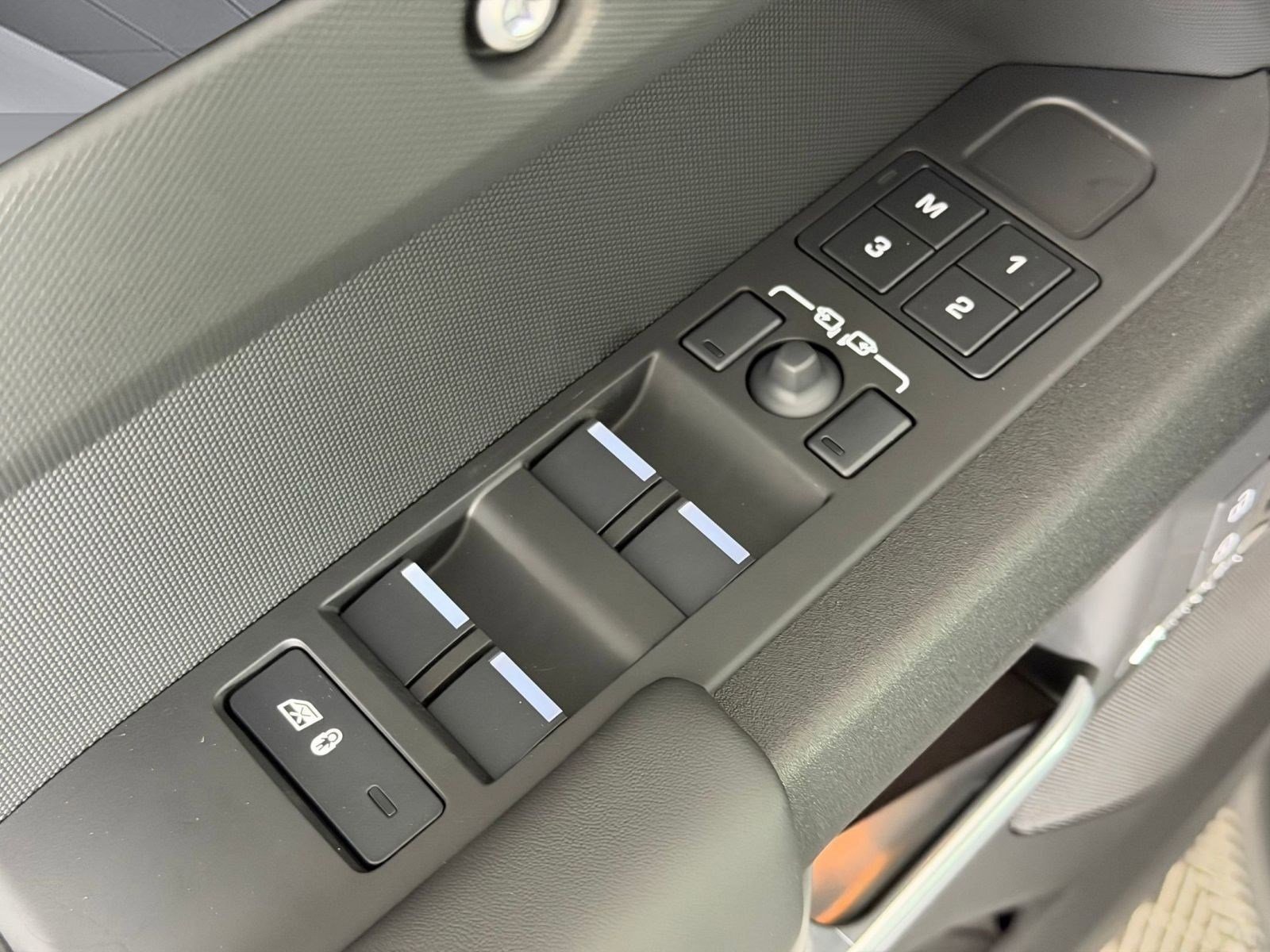 New 2026 Land Rover Defender 130 X image 21