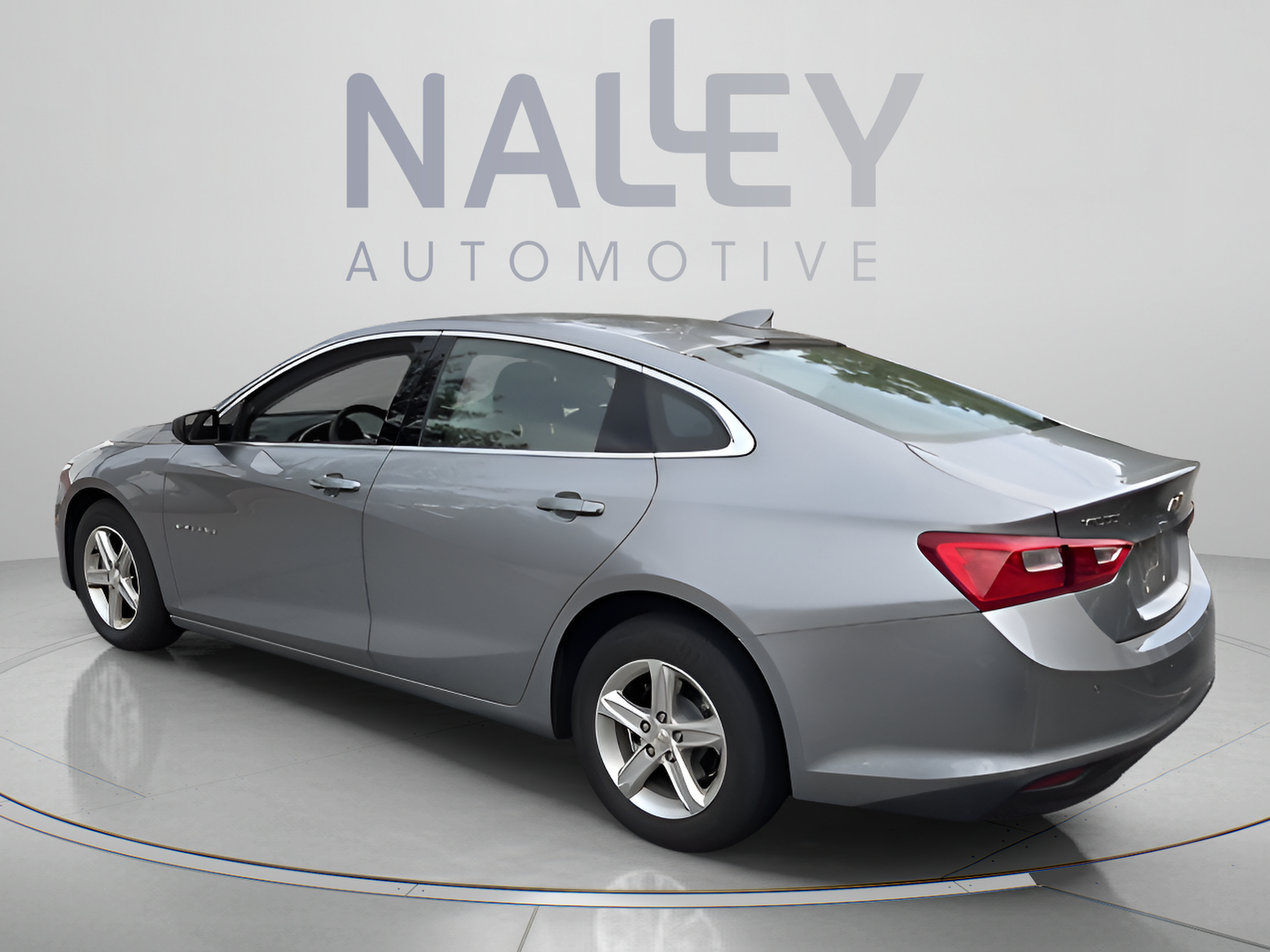 Used 2024 Chevrolet Malibu LT FWD image 3