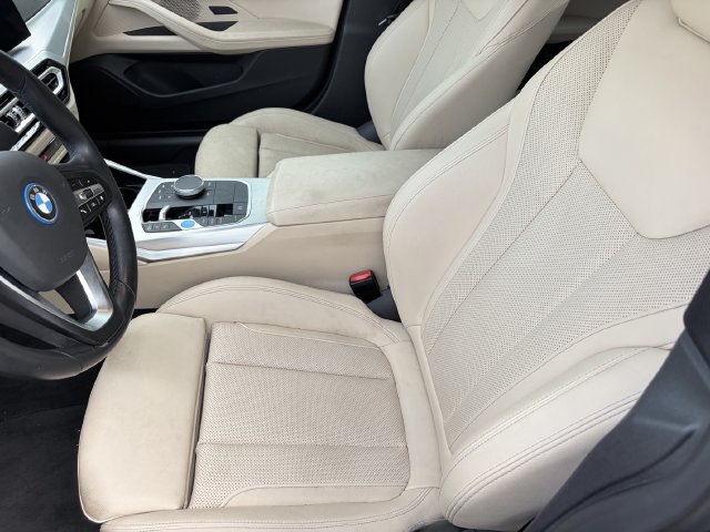 Certified 2024 BMW i4 eDrive35 w/ Convenience Package RWD image 9
