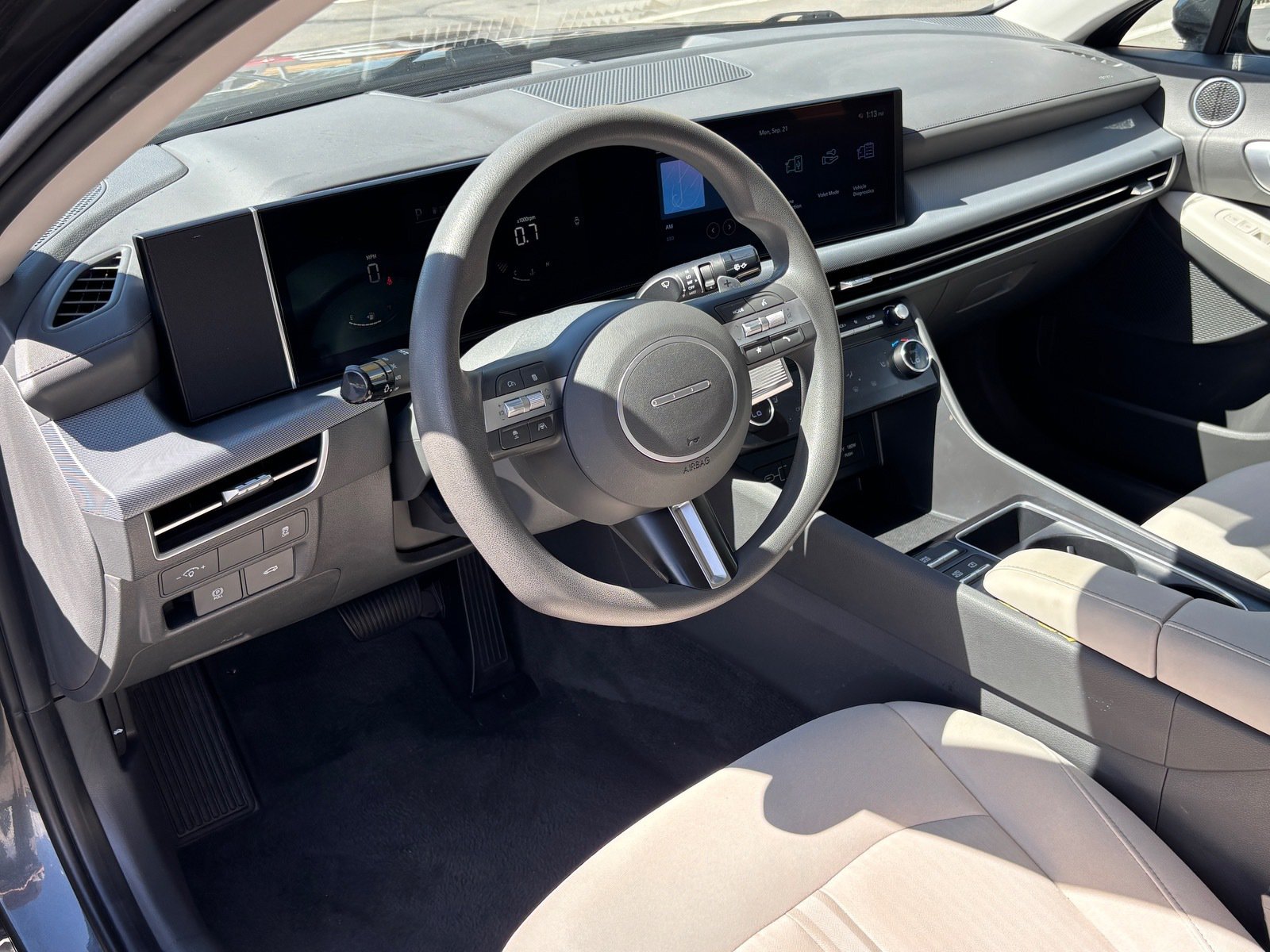 Used 2025 Hyundai Sonata SEL FWD image 19
