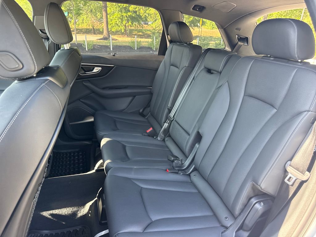 Used 2025 Audi Q7 3.0T Premium Plus AWD/4WD image 30