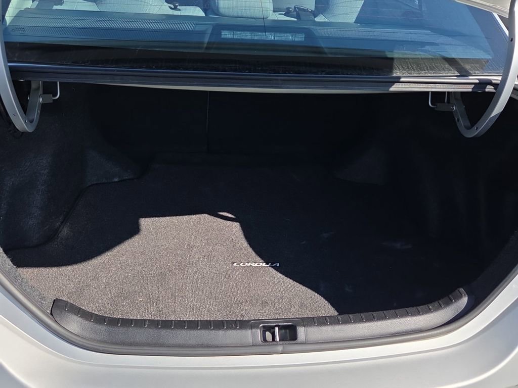 Used 2016 Toyota Corolla L image 5