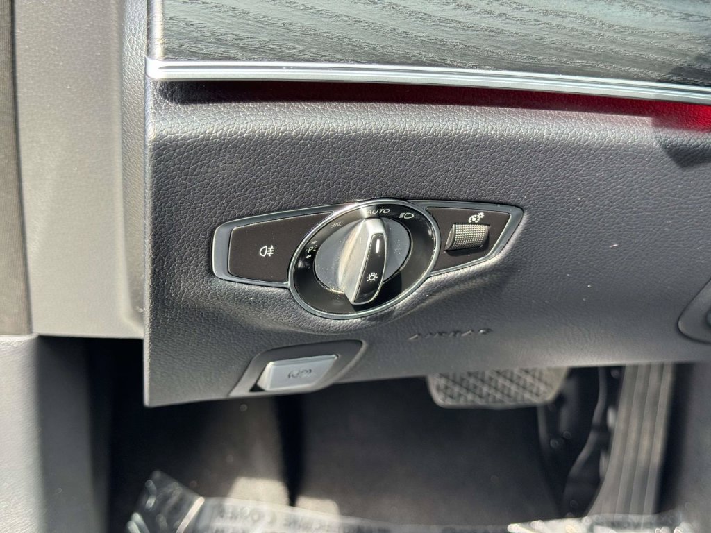 Used 2023 Mercedes-Benz E 350 4MATIC Sedan image 24