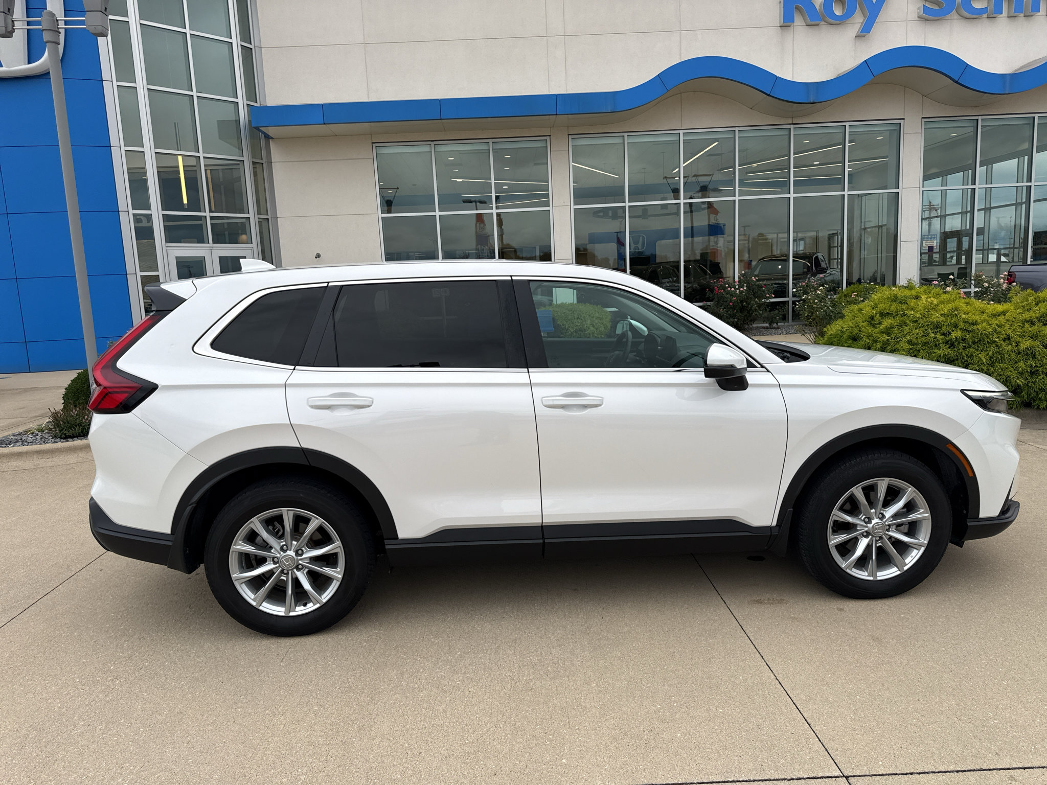 Used 2024 Honda CR-V EX-L image 4