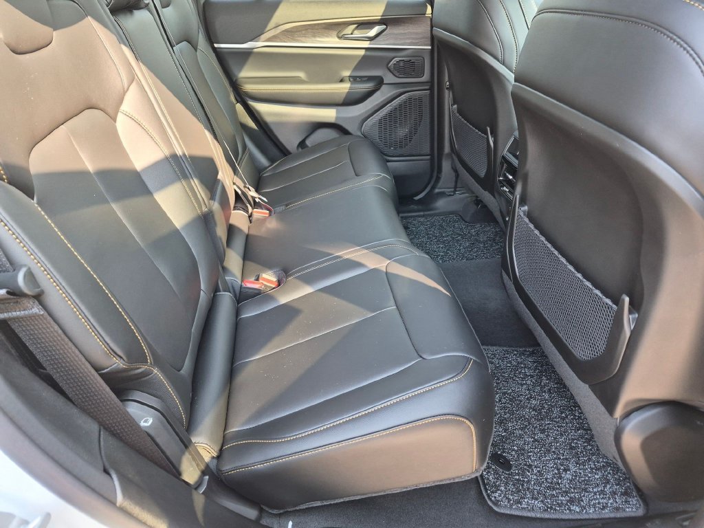 New 2026 Jeep Grand Cherokee Limited AWD/4WD image 28