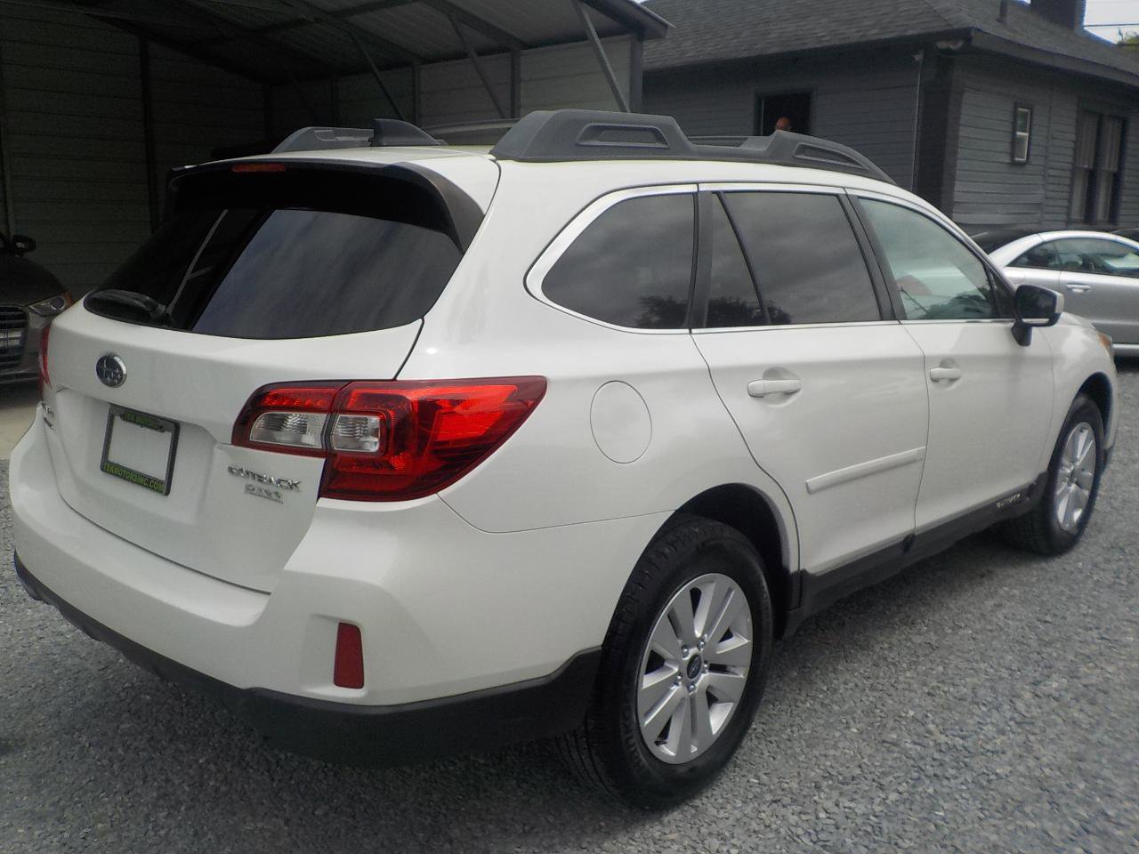 Used 2016 Subaru Outback 2.5i Premium AWD/4WD image 5