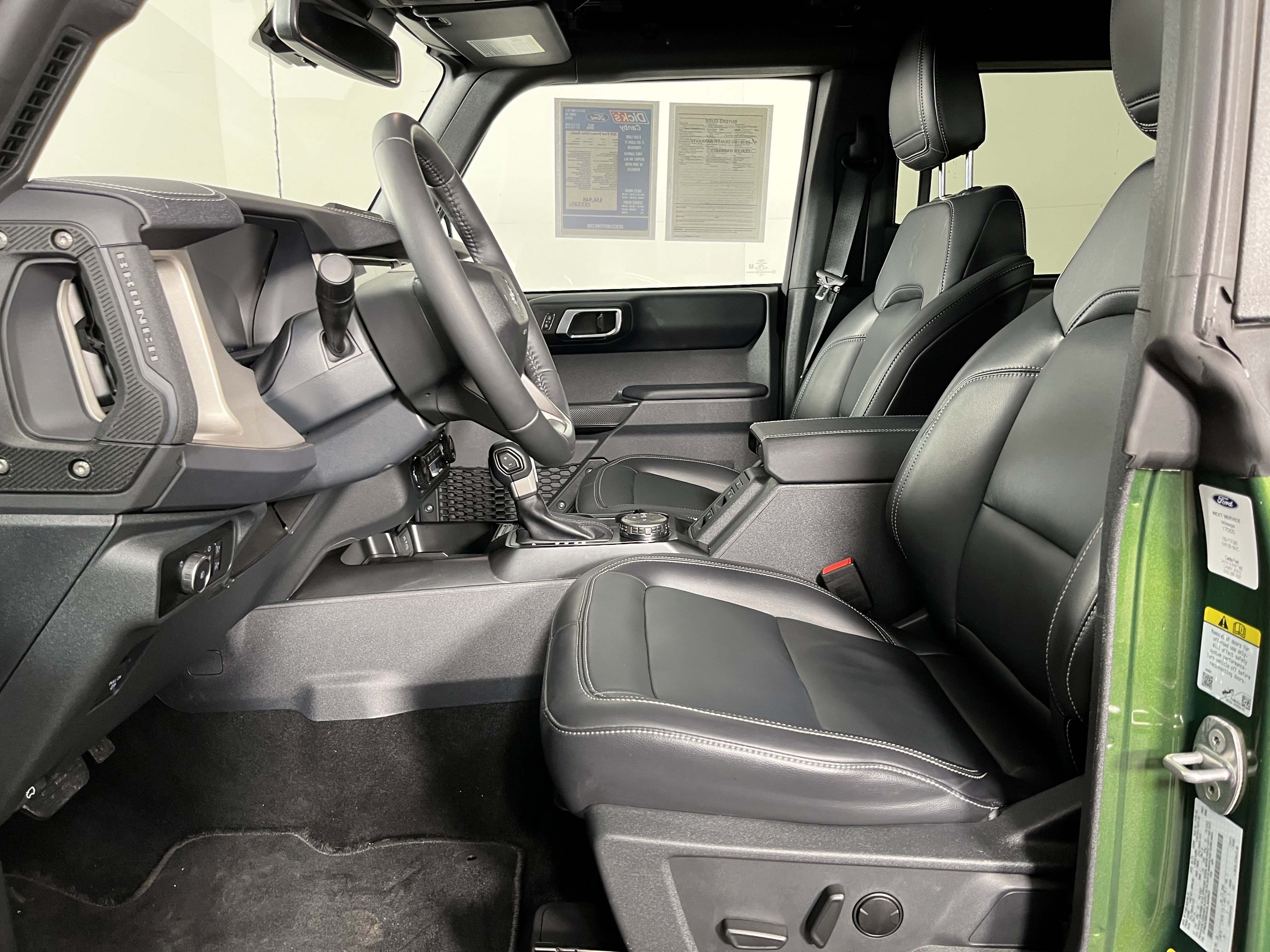 Used 2025 Ford Bronco Outer Banks image 11