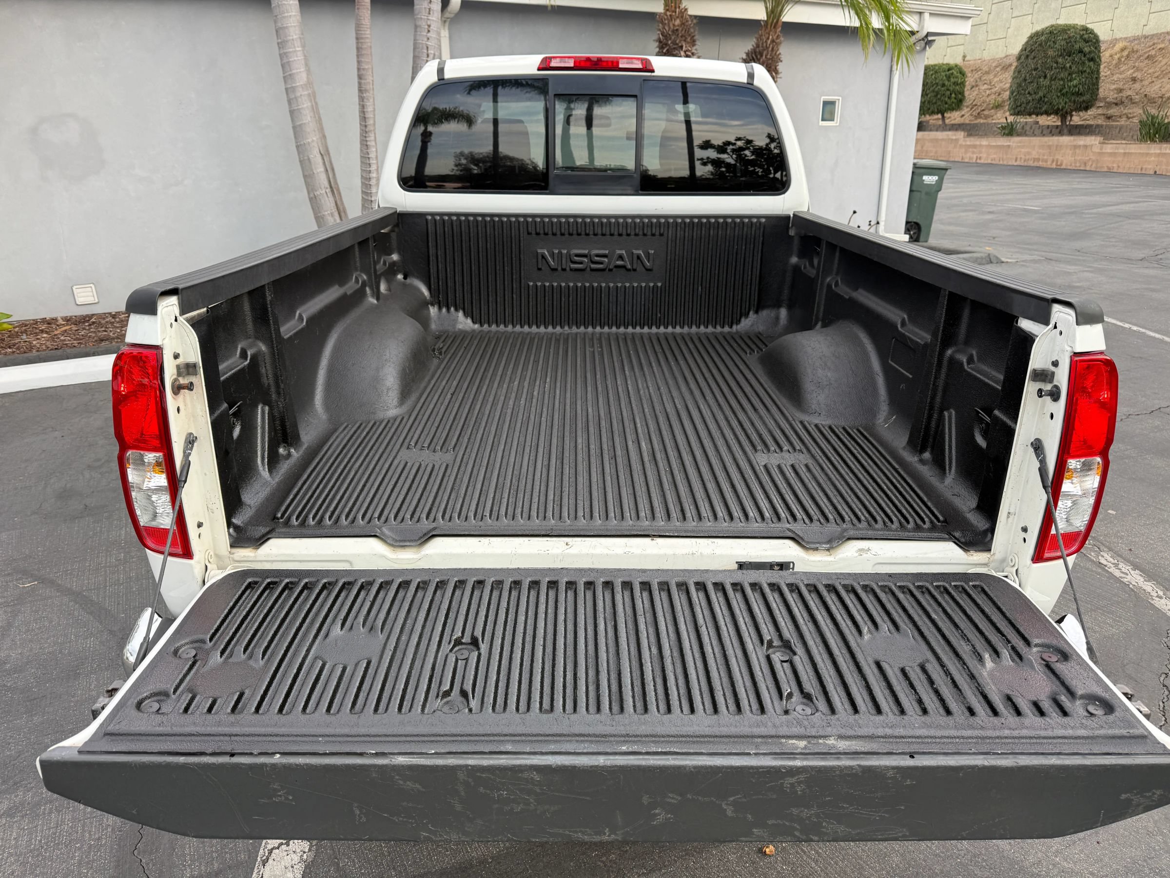 Used 2018 Nissan Frontier SV RWD image 19