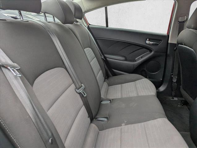 Used 2018 Kia Forte S image 29