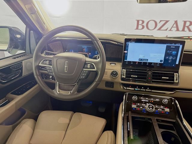Used 2022 Lincoln Navigator Reserve AWD/4WD image 27