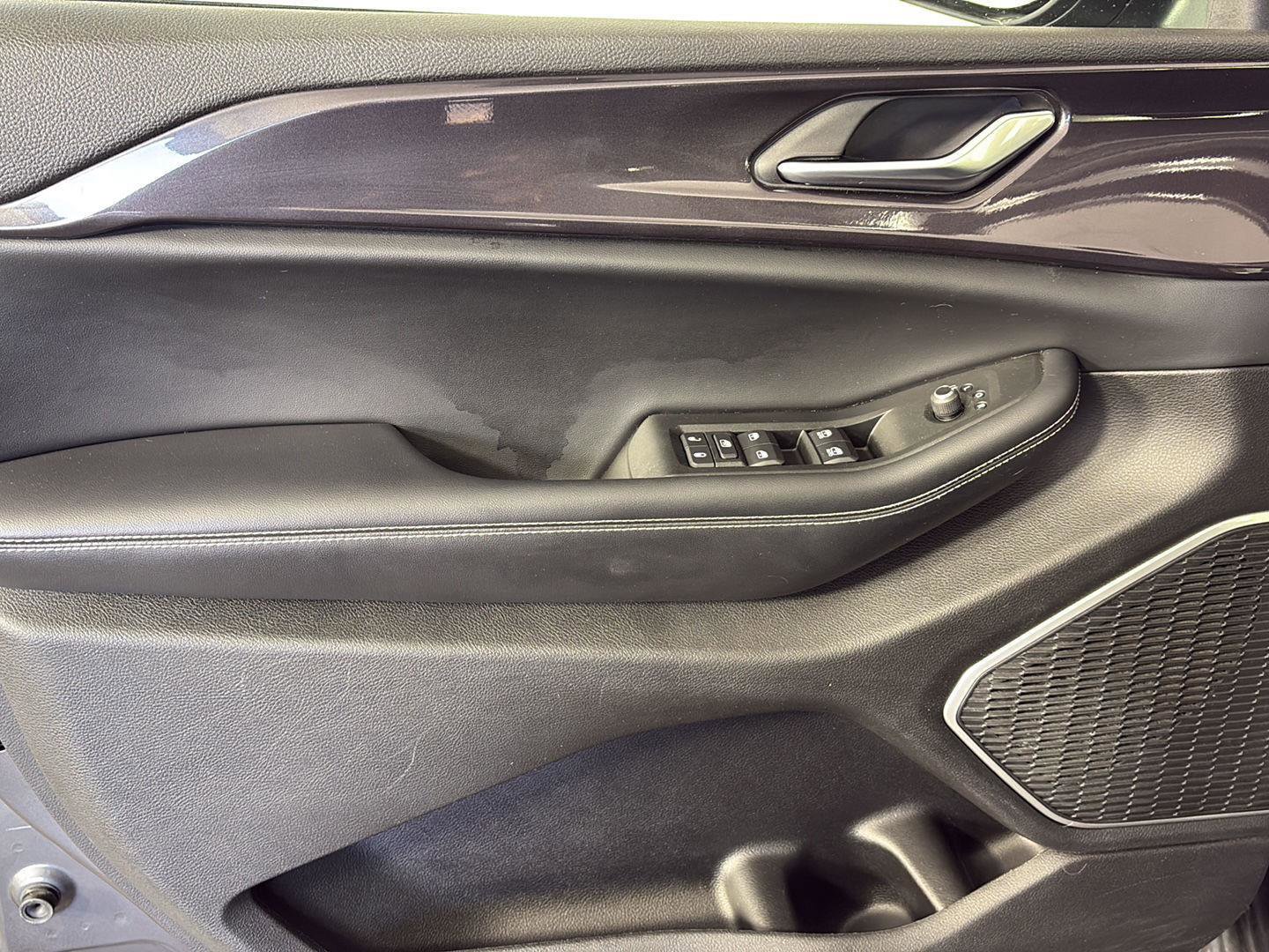 Used 2021 Jeep Grand Cherokee L Laredo w/ Luxury Tech Group I image 27