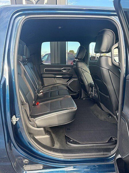 Used 2024 RAM 1500 Laramie AWD/4WD image 24