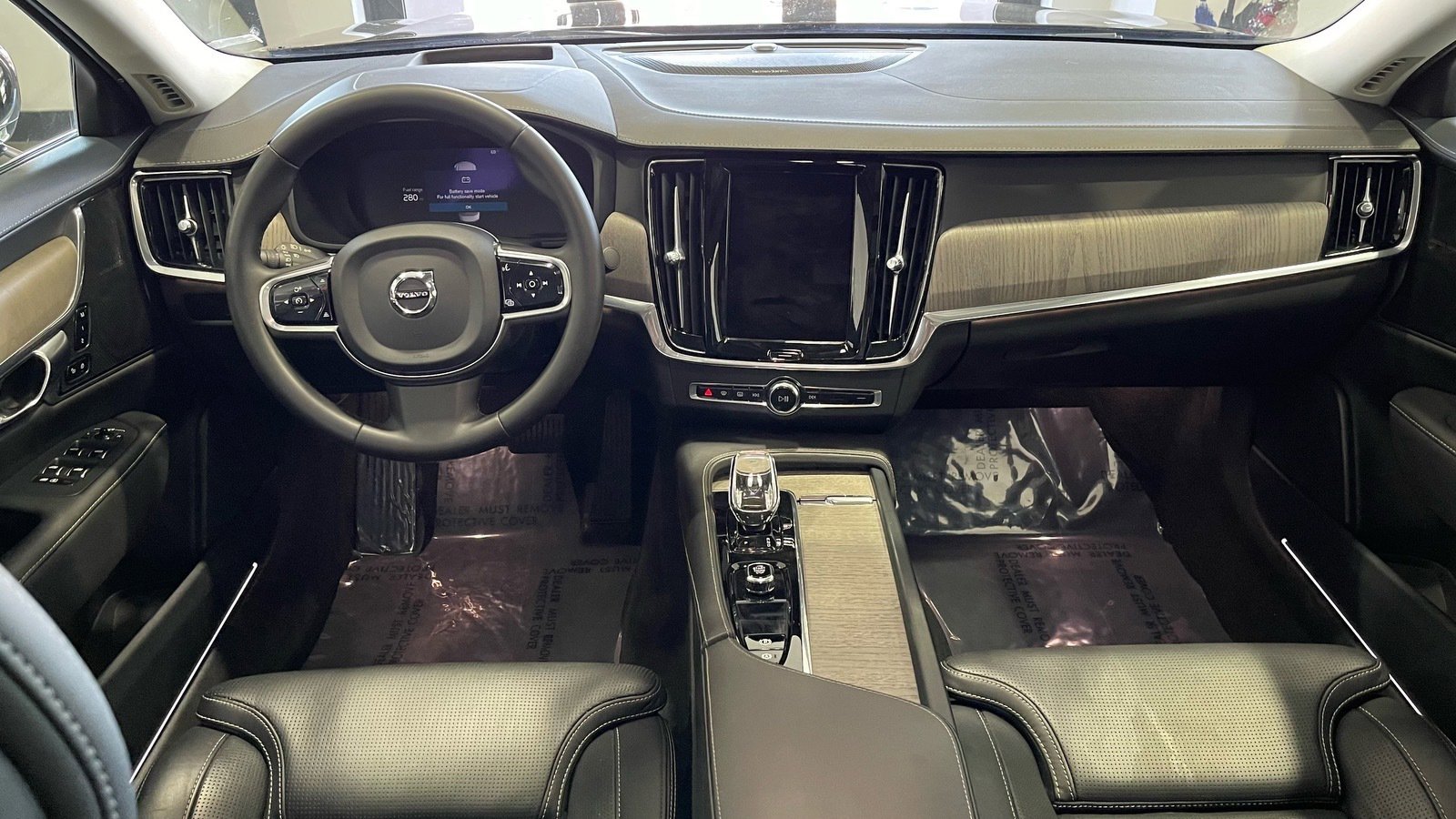 Used 2023 Volvo S90 B6 Ultimate w/ Protection Package Premier image 32