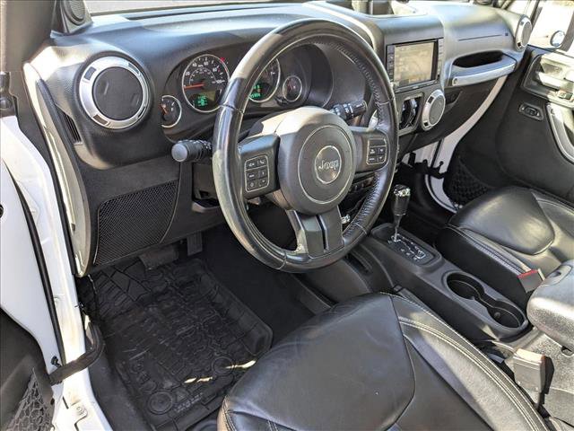 Used 2014 Jeep Wrangler Unlimited Sahara w/ Connectivity Group image 9