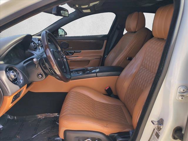 Used 2016 Jaguar XJ L Supercharged RWD image 17
