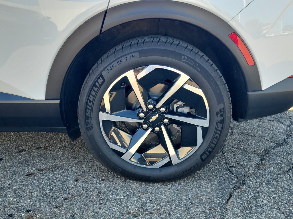Certified 2025 Chevrolet Equinox EV LT w/ Comfort Package AWD/4WD image 35
