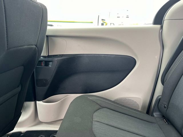 Used 2023 Chrysler Voyager LX FWD image 23
