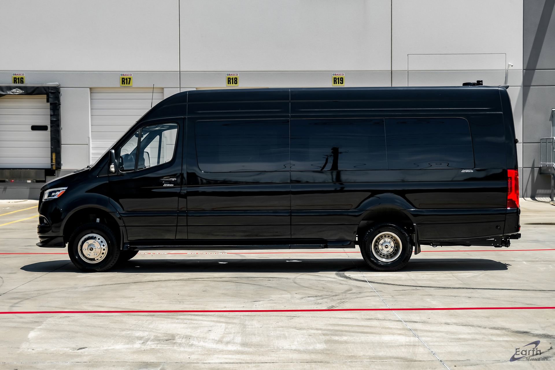 Used 2024 Mercedes-Benz Sprinter 3500 image 7