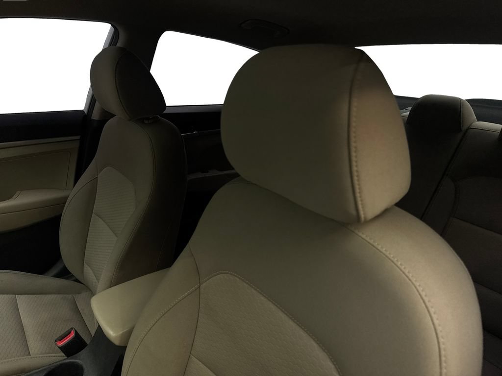 Used 2019 Hyundai Elantra SE FWD image 14