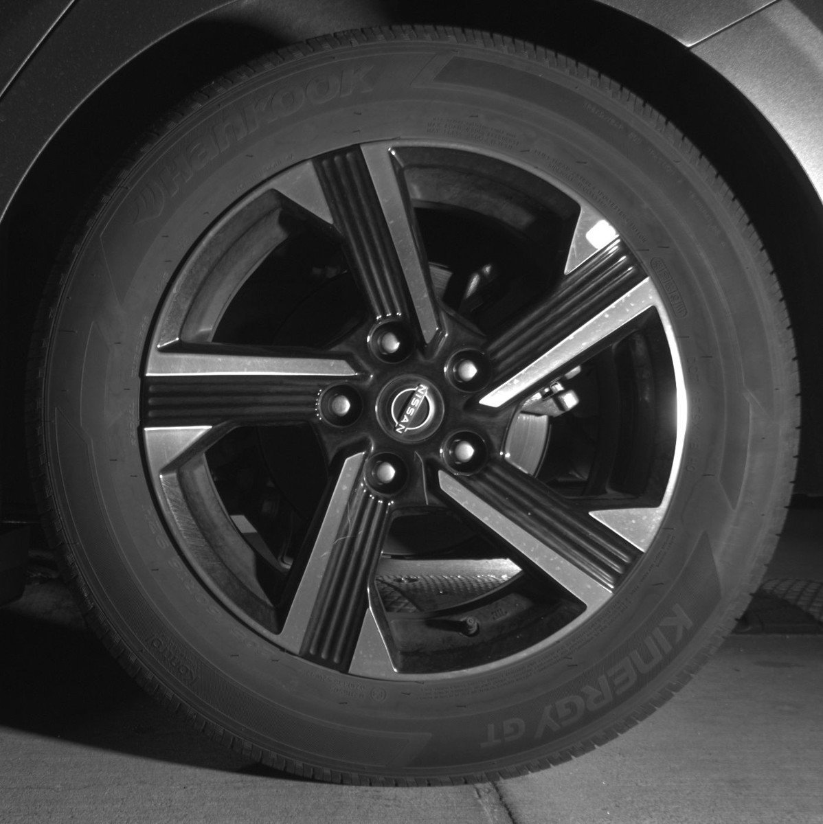 Used 2025 Nissan Sentra SV image 14