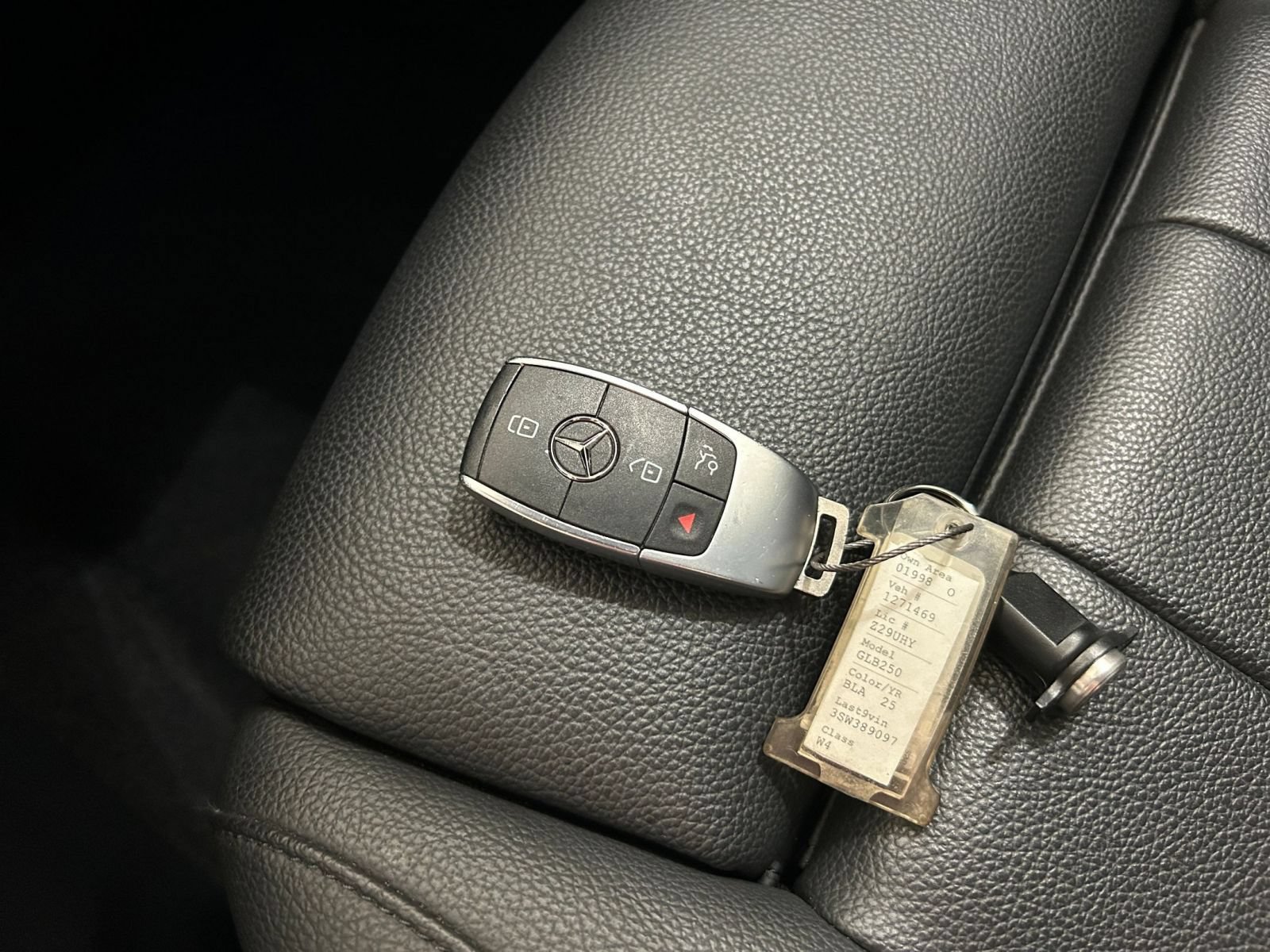 Used 2025 Mercedes-Benz GLB 250 image 20
