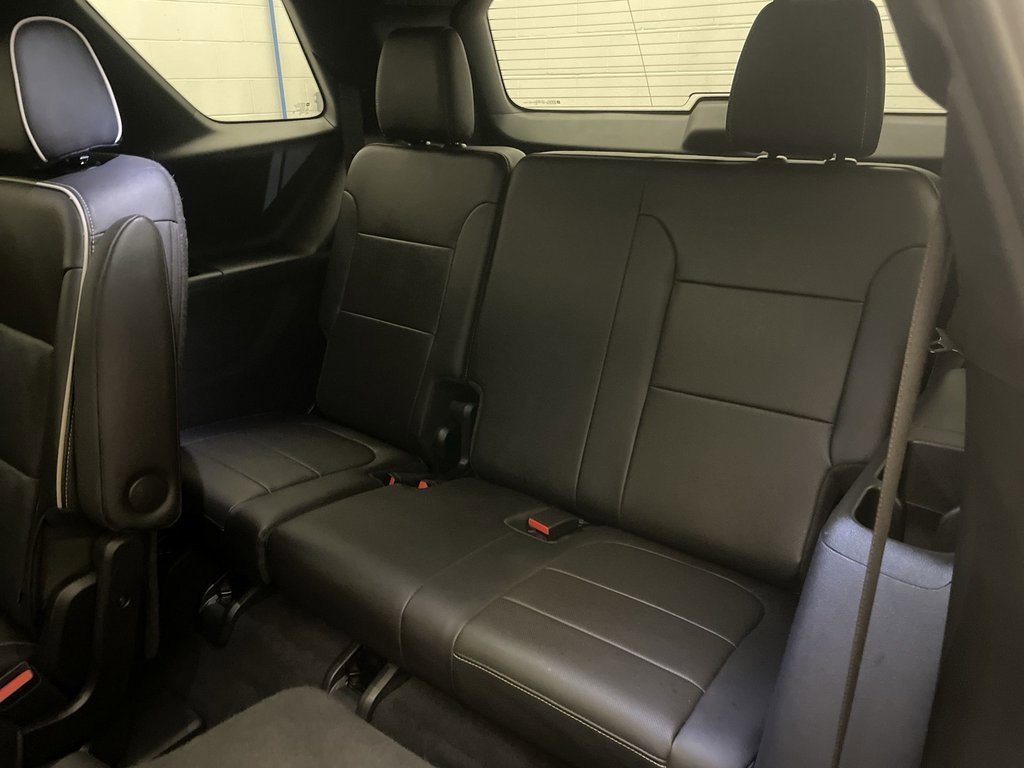 Certified 2023 Chevrolet Traverse Premier image 33