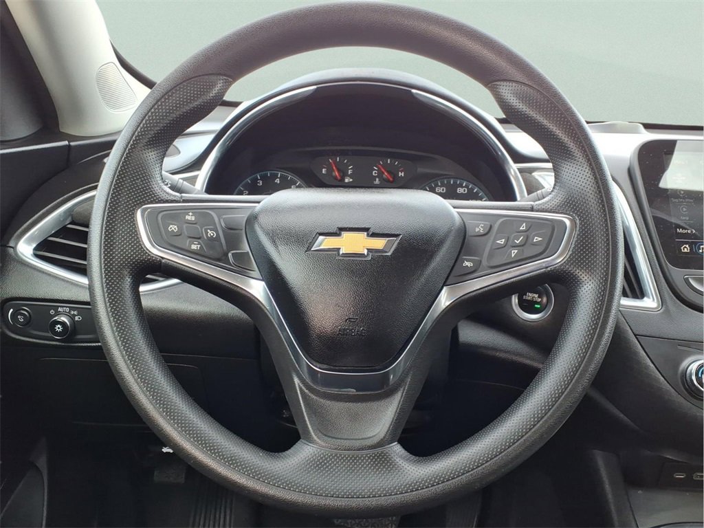Used 2021 Chevrolet Malibu LT image 22