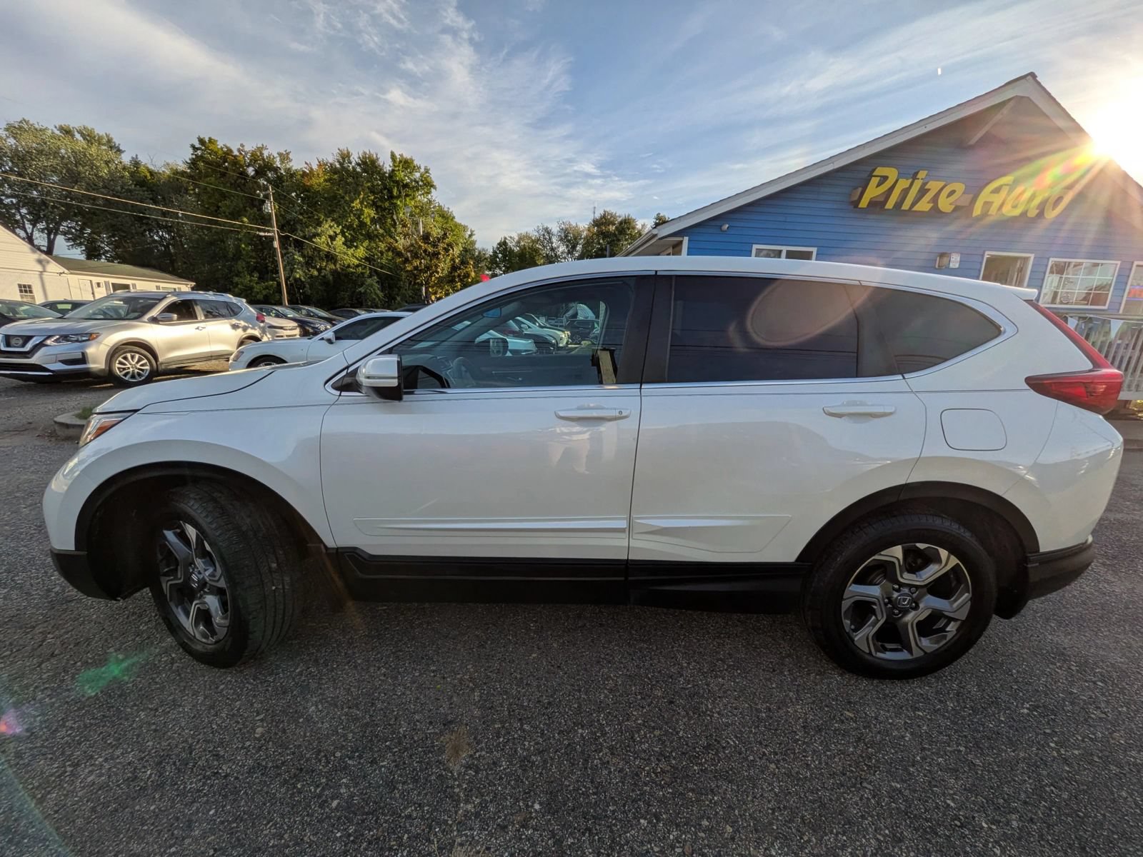 Used 2017 Honda CR-V EX image 2