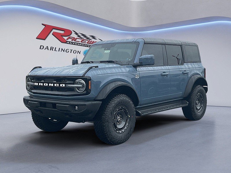 New 2025 Ford Bronco Outer Banks video 1