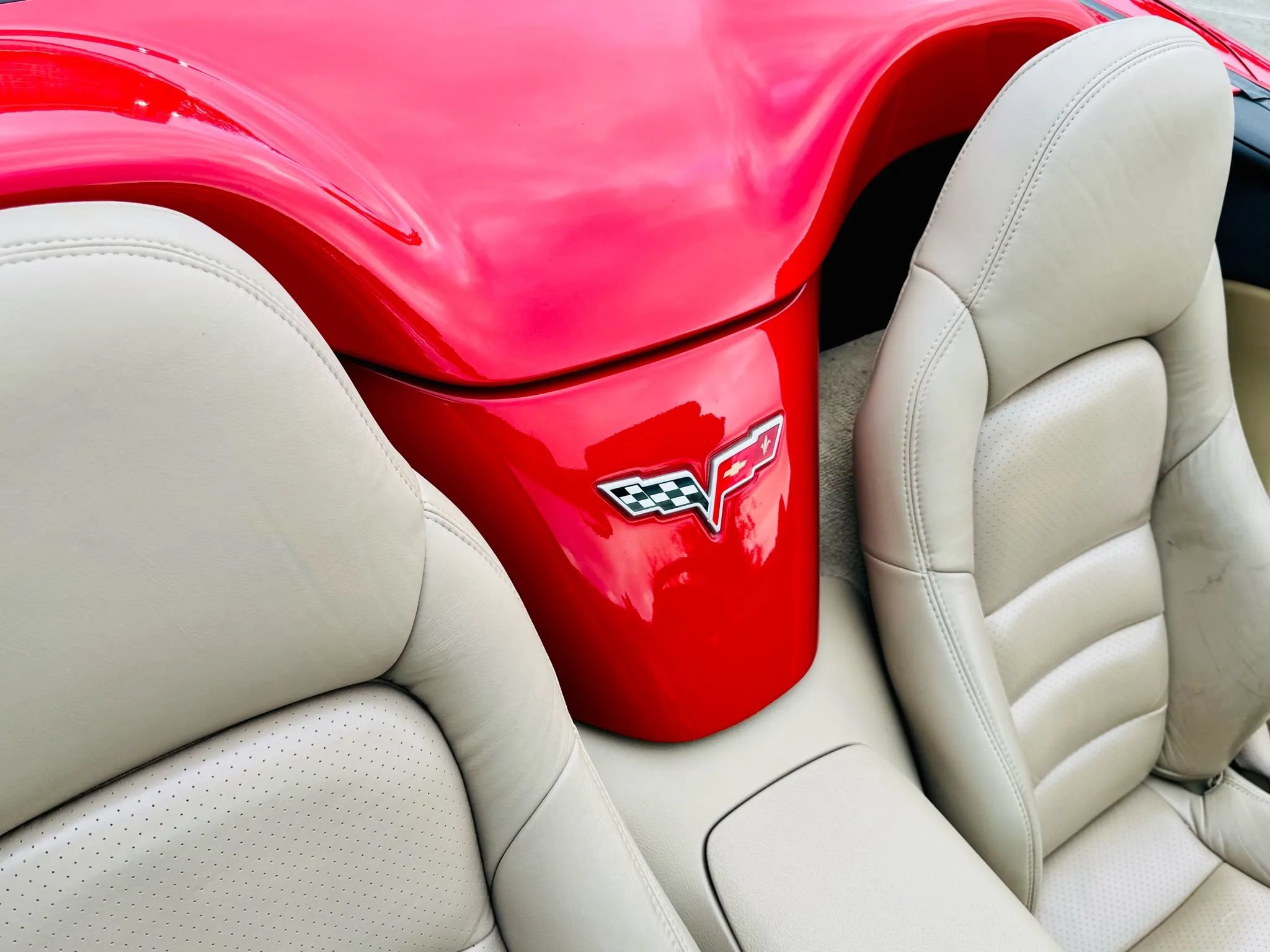 Used 2006 Chevrolet Corvette Convertible w/ Preferred Equipment Group RWD image 19