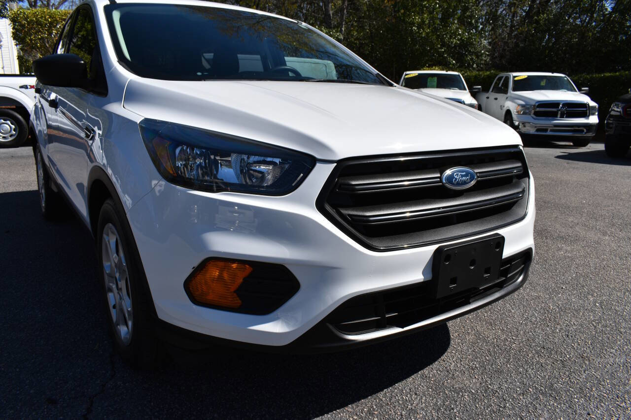 Used 2019 Ford Escape S image 38