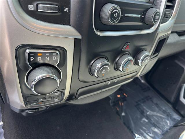 Used 2019 RAM 1500 Classic SLT AWD/4WD image 15