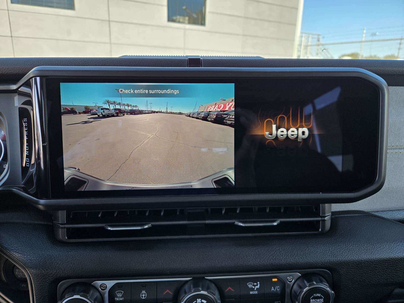 New 2026 Jeep Gladiator Sport AWD/4WD image 8