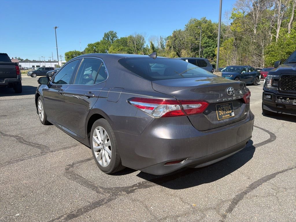 Used 2019 Toyota Camry LE FWD image 3